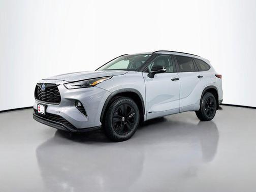Cement 2024 Toyota Highlander Hybrid XLE