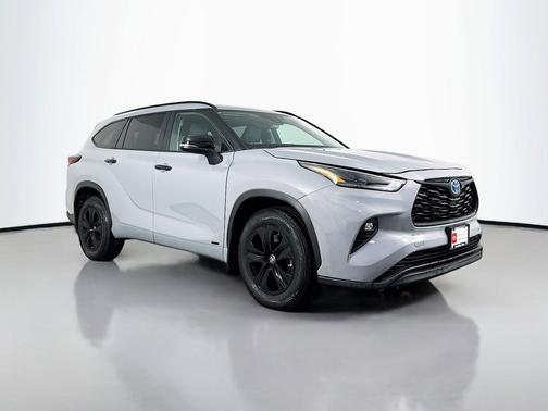 Cement 2024 Toyota Highlander Hybrid XLE