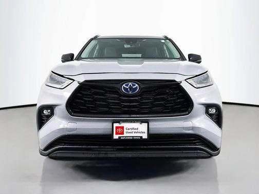 Cement 2024 Toyota Highlander Hybrid XLE