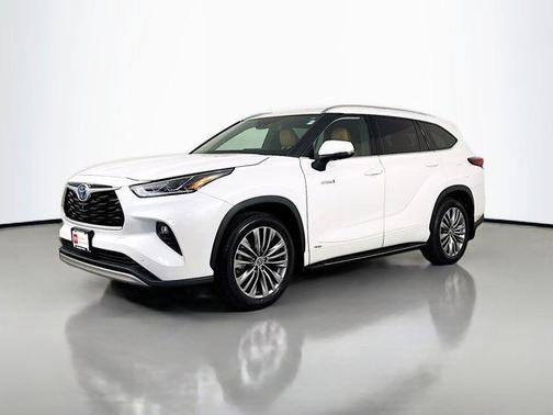 2021 Toyota Highlander Hybrid Platinum