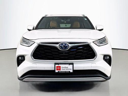 2021 Toyota Highlander Hybrid Platinum