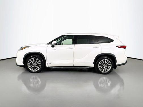 2021 Toyota Highlander Hybrid Platinum