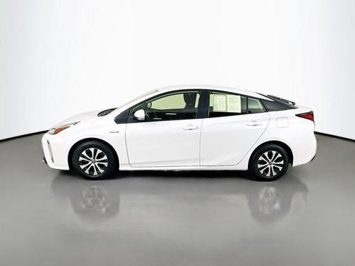 2022 Toyota Prius LE