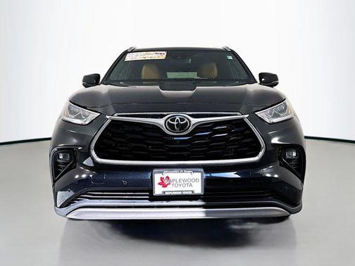 2024 Toyota Highlander Platinum