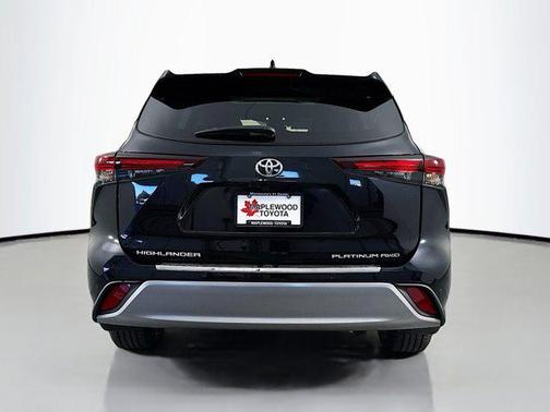 2024 Toyota Highlander Platinum