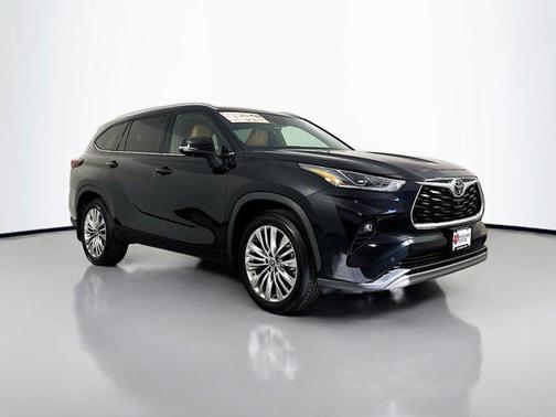 2024 Toyota Highlander Platinum