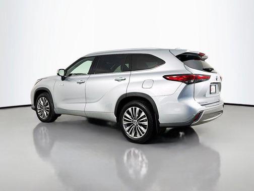 2020 Toyota Highlander Hybrid Platinum