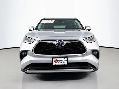 2020 Toyota Highlander Hybrid Platinum