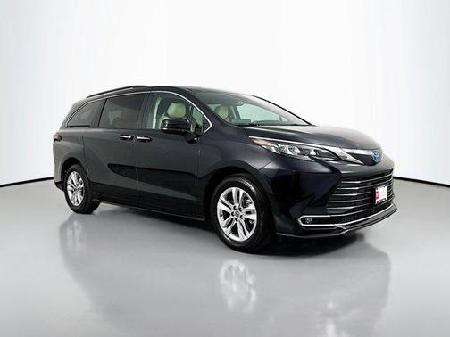 2024 Toyota Sienna XLE 7 Passenger