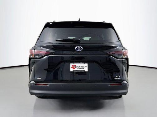 2024 Toyota Sienna XLE 7 Passenger