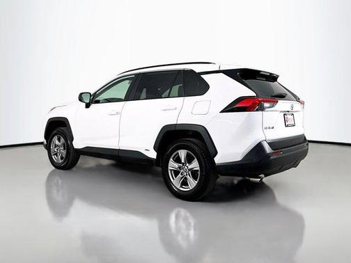 Ice Cap 2025 Toyota RAV4 Hybrid LE