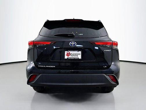 2024 Toyota Highlander Hybrid LE