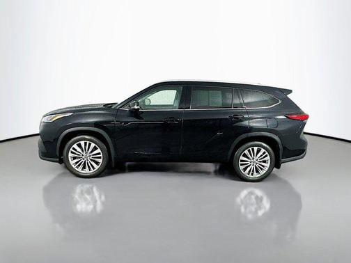 2023 Toyota Highlander Platinum