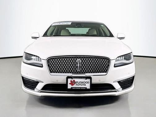 White Platinum Metallic Tri-Coat 2017 Lincoln MKZ Base