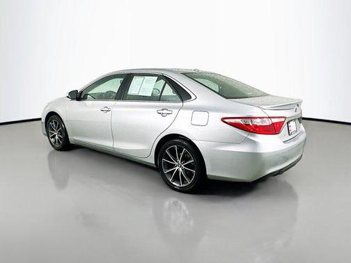 2016 Toyota Camry XLE