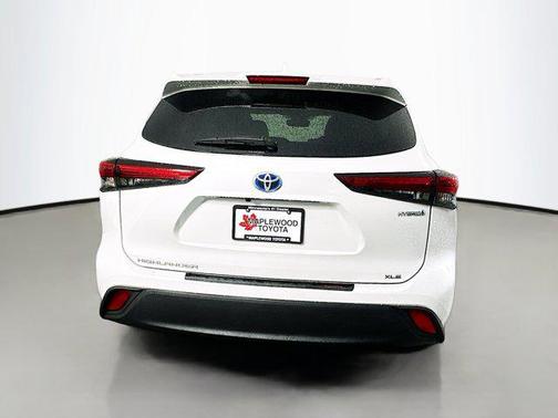 2023 Toyota Highlander Hybrid XLE