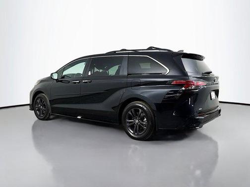 2024 Toyota Sienna XSE 7 Passenger