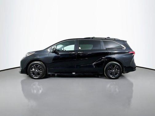 2024 Toyota Sienna XSE 7 Passenger