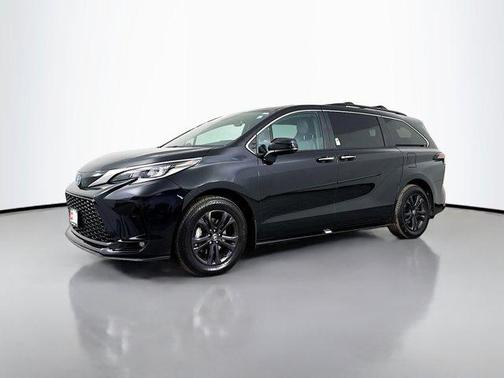 2024 Toyota Sienna XSE 7 Passenger