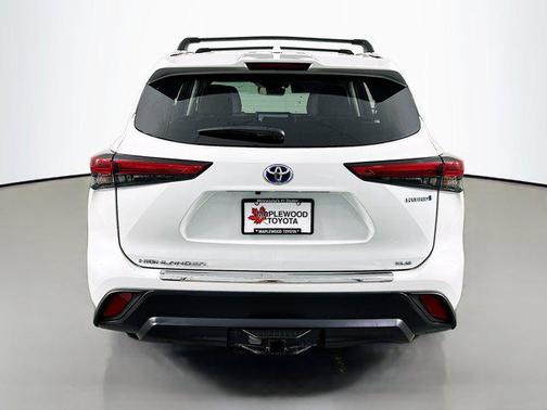 2023 Toyota Highlander Hybrid XLE