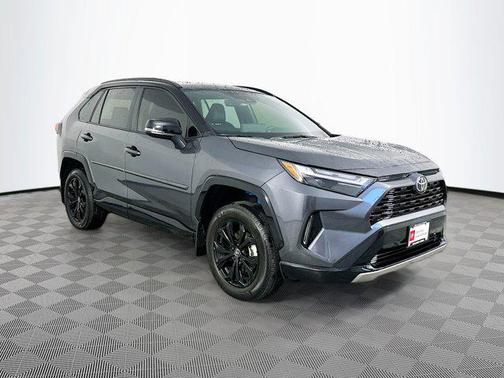 2025 Toyota RAV4 Hybrid SE