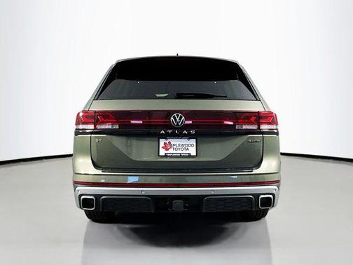 2024 Volkswagen Atlas 2.0T SE w/Technology 4MOTION