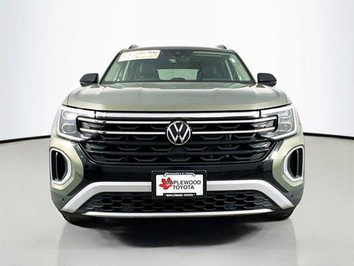 2024 Volkswagen Atlas 2.0T SE w/Technology 4MOTION