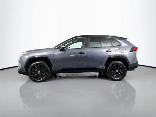 2022 Toyota RAV4 Hybrid SE
