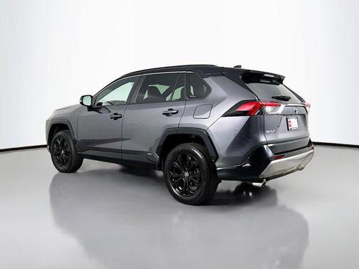 2022 Toyota RAV4 Hybrid SE