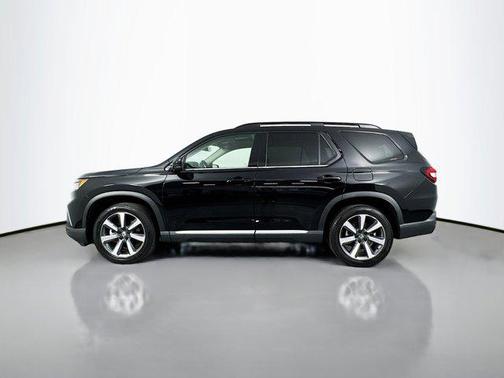 2023 Honda Pilot Touring 8-Passenger