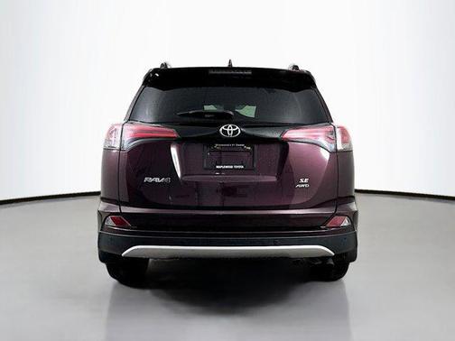 2016 Toyota RAV4 SE