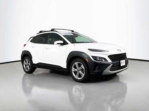 Lunar White 2022 Hyundai KONA SEL
