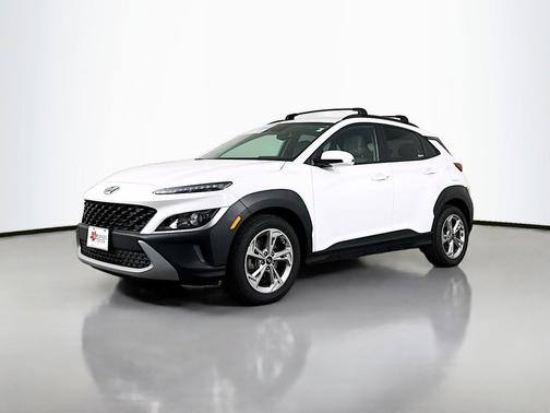 Lunar White 2022 Hyundai KONA SEL