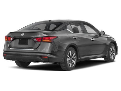 Pearl White Tricoat 2022 Nissan Altima 2.5 SV