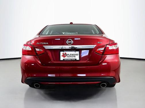Cayenne Red 2016 Nissan Altima 2.5 SV