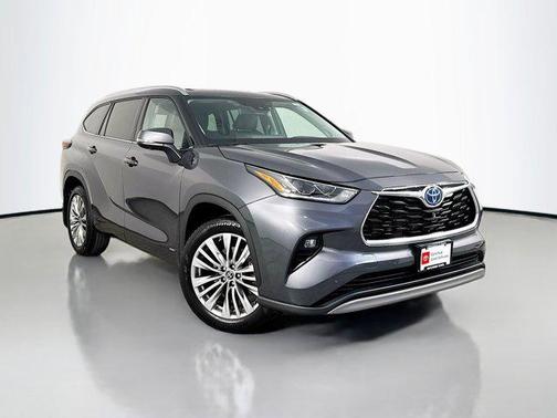 2024 Toyota Highlander Hybrid Platinum