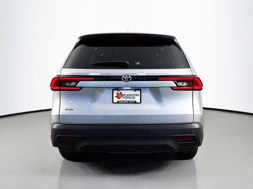 2025 Toyota Highlander LE