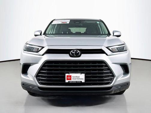 2025 Toyota Highlander LE