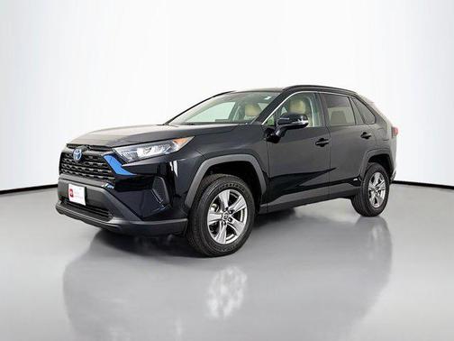 2022 Toyota RAV4 Hybrid LE
