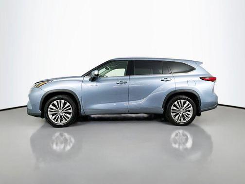 2021 Toyota Highlander Hybrid Platinum