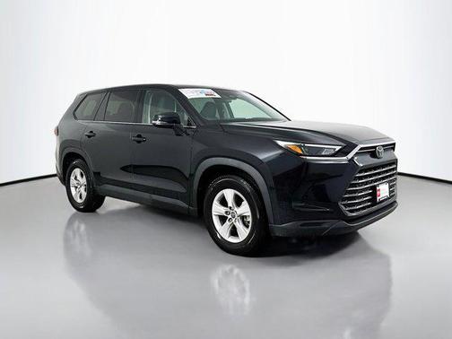 2025 Toyota Highlander LE