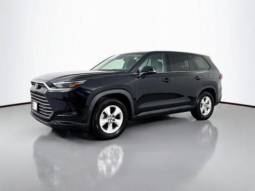 2025 Toyota Highlander LE