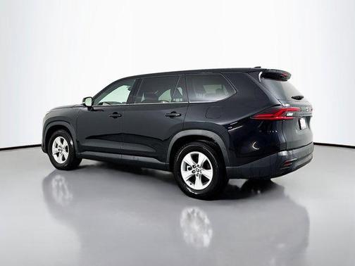 2025 Toyota Highlander LE