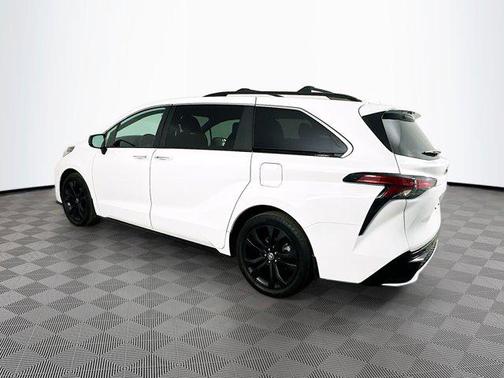 2023 Toyota Sienna XSE 7 Passenger