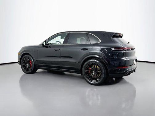 2025 Porsche Cayenne Cayenne Turbo E-Hybrid