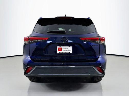 2022 Toyota Highlander Hybrid Limited