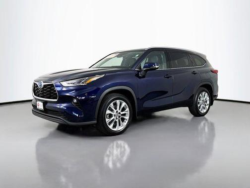 2022 Toyota Highlander Hybrid Limited