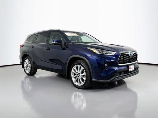 2022 Toyota Highlander Hybrid Limited