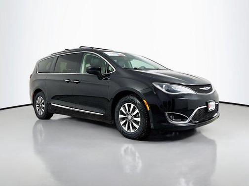 2020 Chrysler Pacifica Touring-L Plus