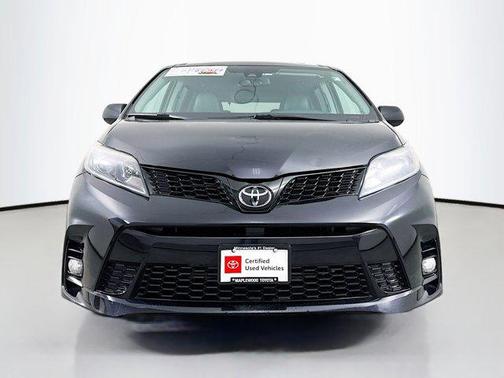 2020 Toyota Sienna SE
